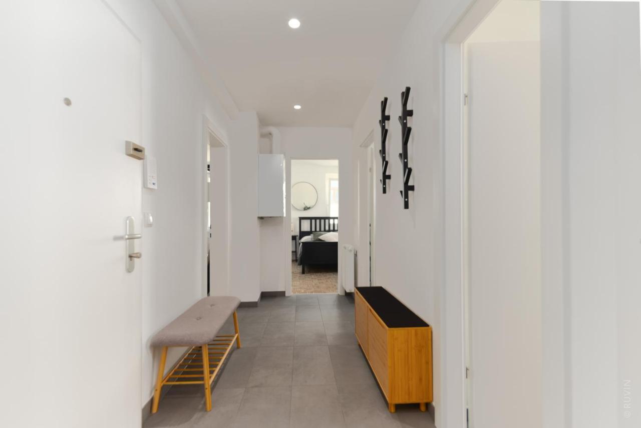 King Bed Home, 3 Bed Rooms, Perfect For Long Term Stay Виена Екстериор снимка