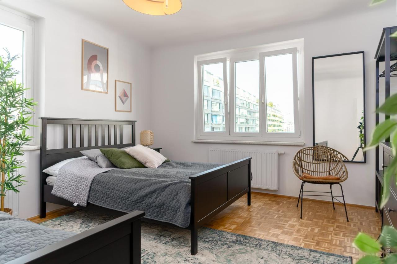 King Bed Home, 3 Bed Rooms, Perfect For Long Term Stay Виена Екстериор снимка